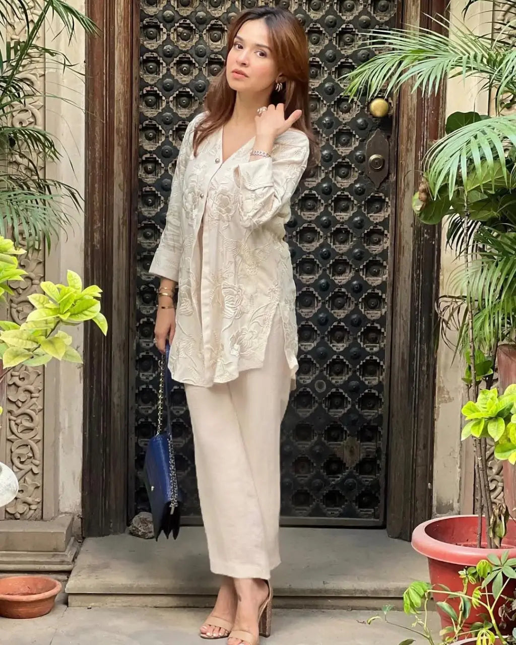 Cream Embroidery(set)